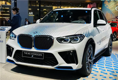 氫能驅(qū)動(dòng)的未來(lái) 寶馬攜手豐田開(kāi)啟氫動(dòng)力汽車路測(cè)，引領(lǐng)綠色出行新浪潮